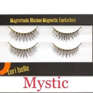 Last one !Tori Belle magnetude magnetic eyelashes Mystic lashes 2 pairs !!